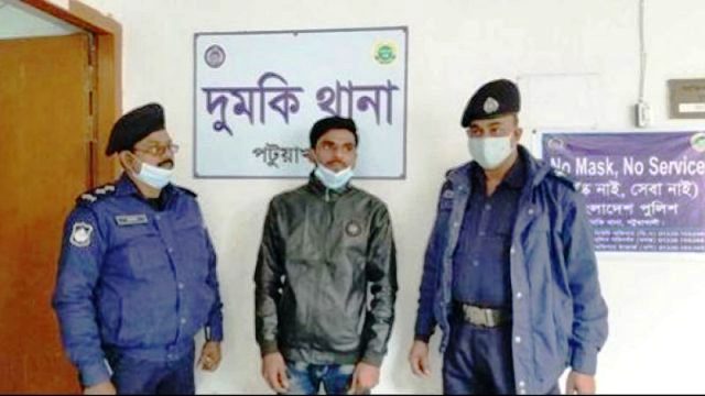 পটুয়াখালীতে ছেলেকে গুম করে প্রতিপক্ষকে ফাঁসাতে গিয়ে ফেঁসে গেলেন - priyo barishal