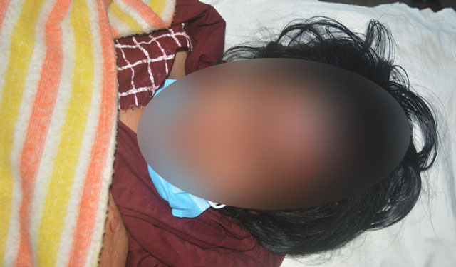 বরিশালে পূর্ব বিরোধের জেরে নারীকে কুপিয়ে ও পিটিয়ে