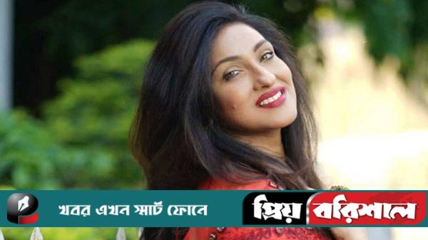 ঋতুপর্ণা সেনগুপ্ত করোনায় আক্রান্ত