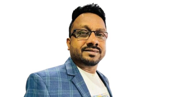 সাংবাদিক